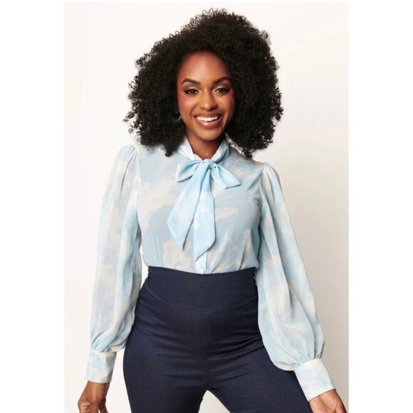 Unique Vintage Blue White Cloudy Skies Neck Tie Gwen Blouse XS NWOT - Picture 2 of 5
